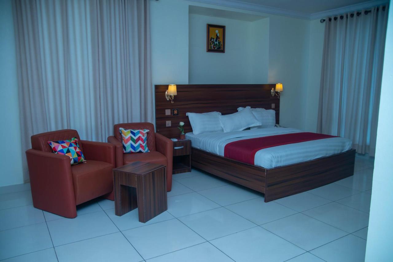 Posh Hotel And Suites Victoria Island Lagos Exteriör bild