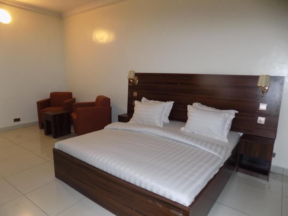 Posh Hotel And Suites Victoria Island Lagos Exteriör bild