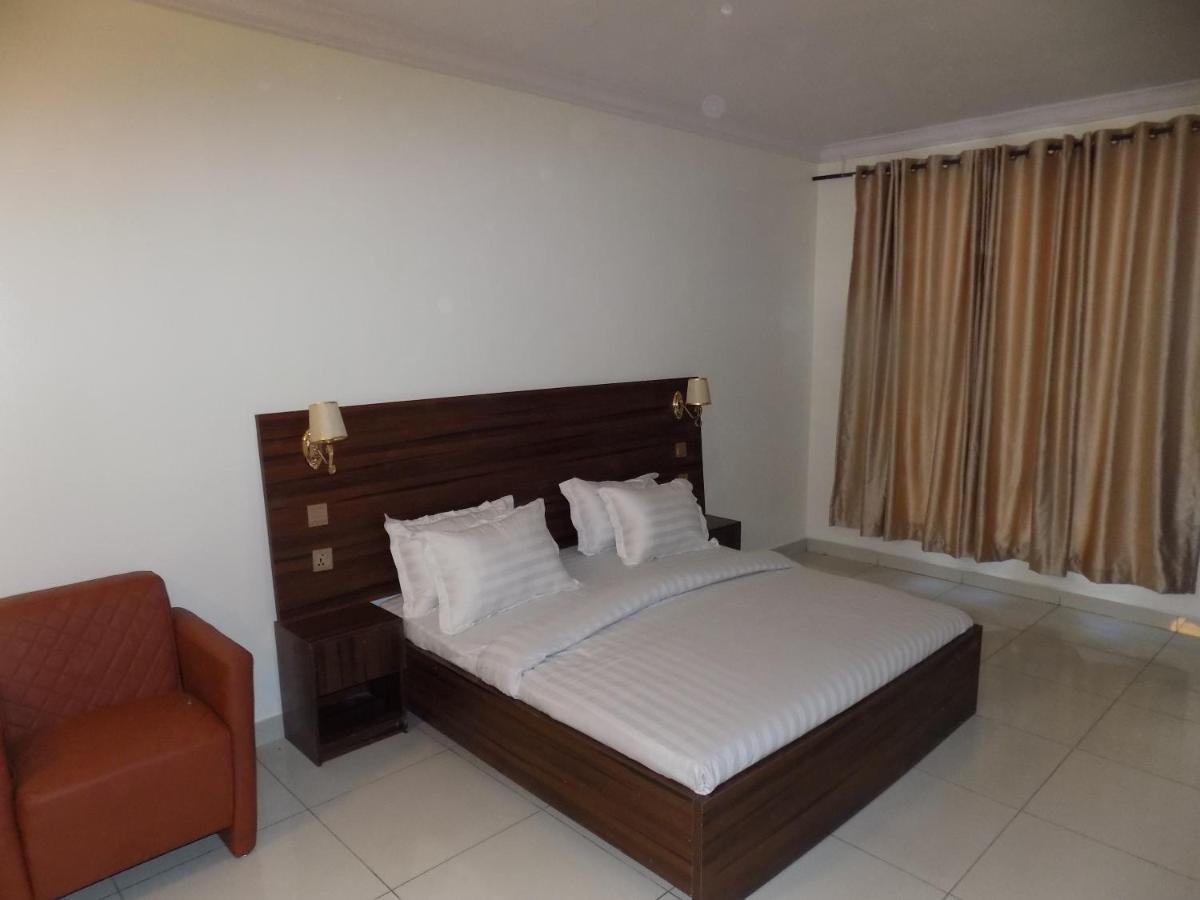 Posh Hotel And Suites Victoria Island Lagos Exteriör bild