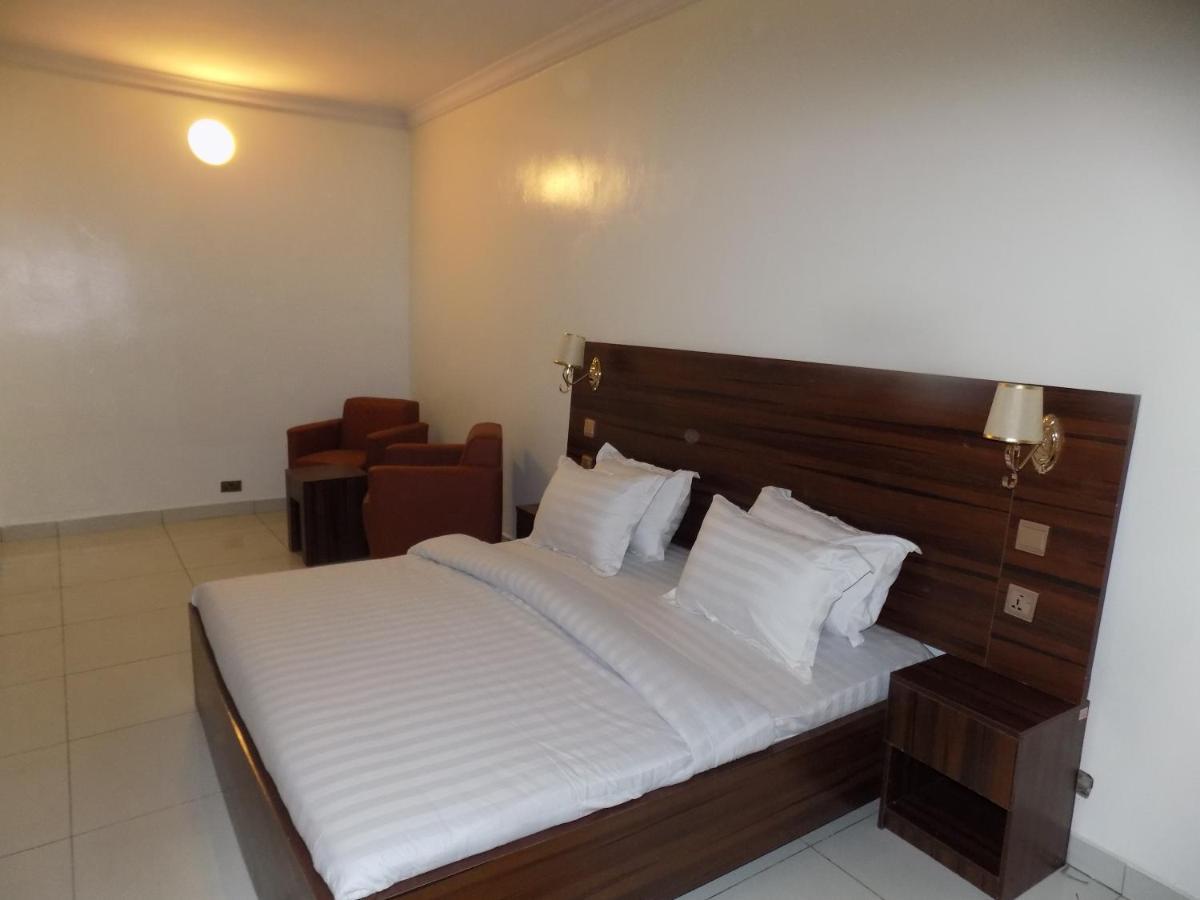 Posh Hotel And Suites Victoria Island Lagos Exteriör bild