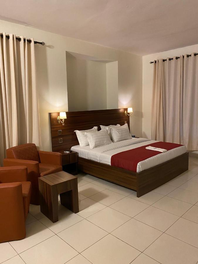 Posh Hotel And Suites Victoria Island Lagos Exteriör bild